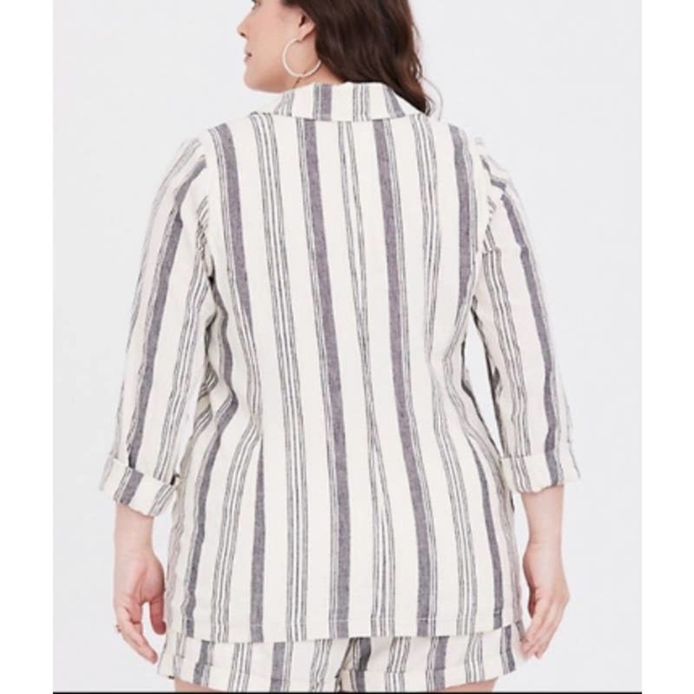 Torrid Linen Blazer Striped Casual Comfort 2 Button Size 3‎ - Picture 4 of 11